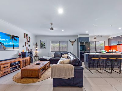 24 Endeavour Cct, Cannonvale