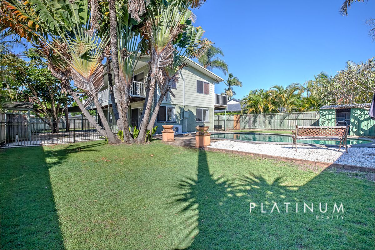 2 Dunbarton Avenue, Bundall