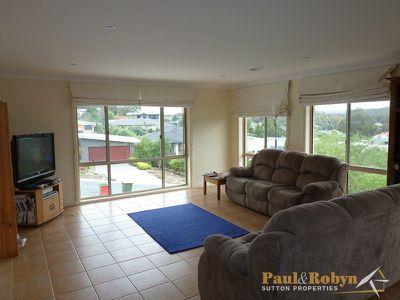 5 Minda Place, Jerrabomberra