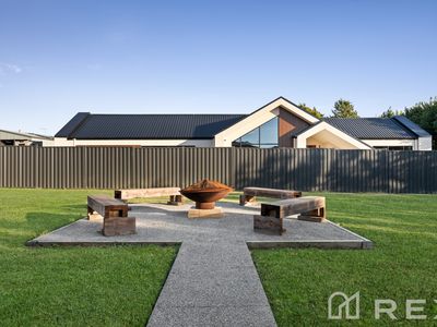 5 Branca Court, Narre Warren North