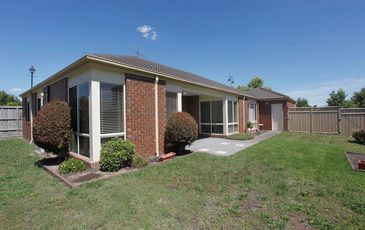 17 Fieldstone Boulevard, Beaconsfield