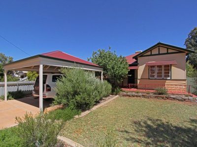 298 Piccadilly Street, Piccadilly