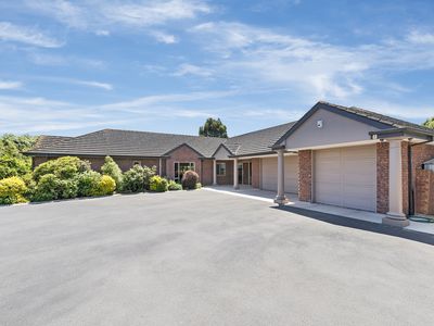 37 Regent's Park Drive, Casebrook