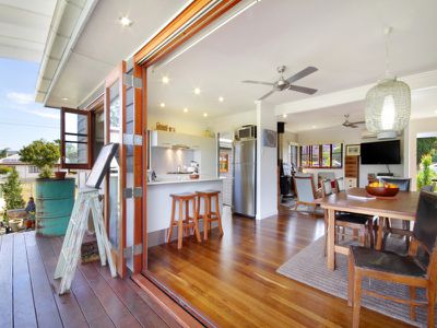 22 Anne, Kenilworth