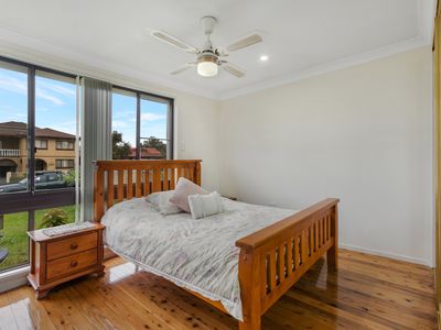 7 Hanna Avenue, Lurnea
