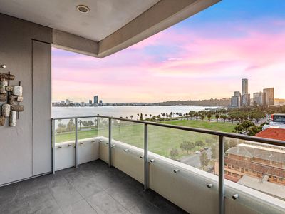 901 / 108 Terrace Road, East Perth