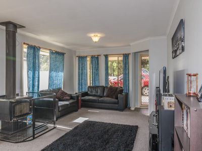 8251 Channel Highway, Cradoc
