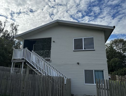 Top floor flat - 3 bedoom in Tivoli!