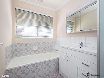 2 Fenton Way, Hillarys