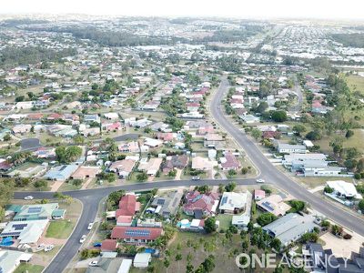 77 Bowerbird Avenue, Eli Waters