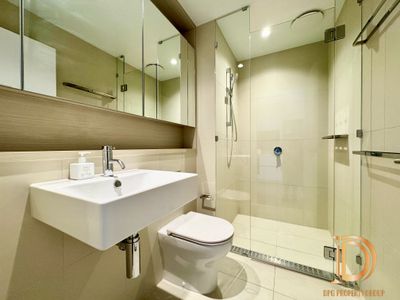 2406 / 628 Flinders Street, Docklands