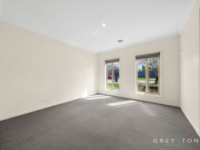 3 Flinders Place, Caroline Springs