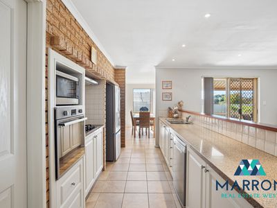 12 Bindoo Rise, Woodvale