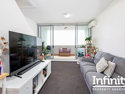 6304 / 10 Sturdee Parade, Dee Why