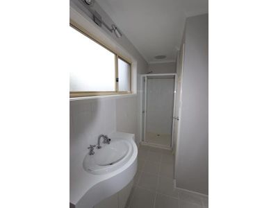 2 / 328 Aberdeen Street, Manifold Heights