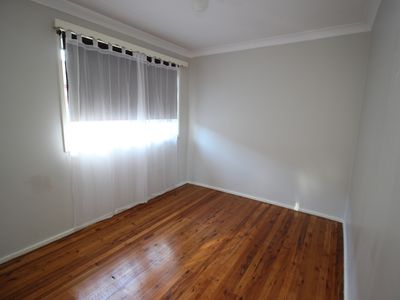 16 Gordon Avenue, Oak Flats