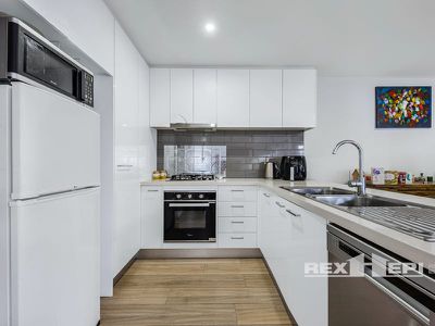 1 Sunshine Court, Hampton Park