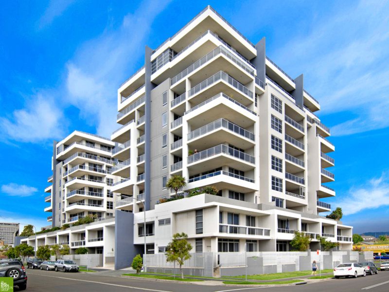 7 / 2-12 Young Street, Wollongong