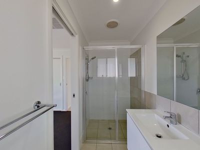 73a Champagne Drive, Dubbo