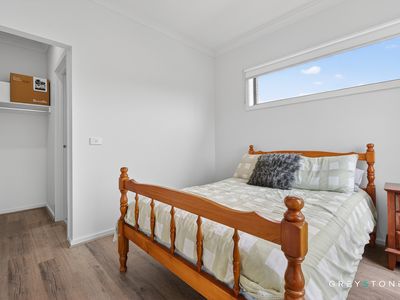 83 Merindah Boulevard, Deanside