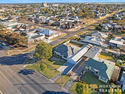 33 Kalkee Rd, Horsham