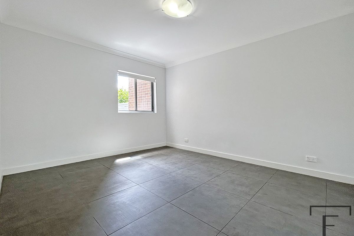 2 / 26 Lydbrook Street, Westmead