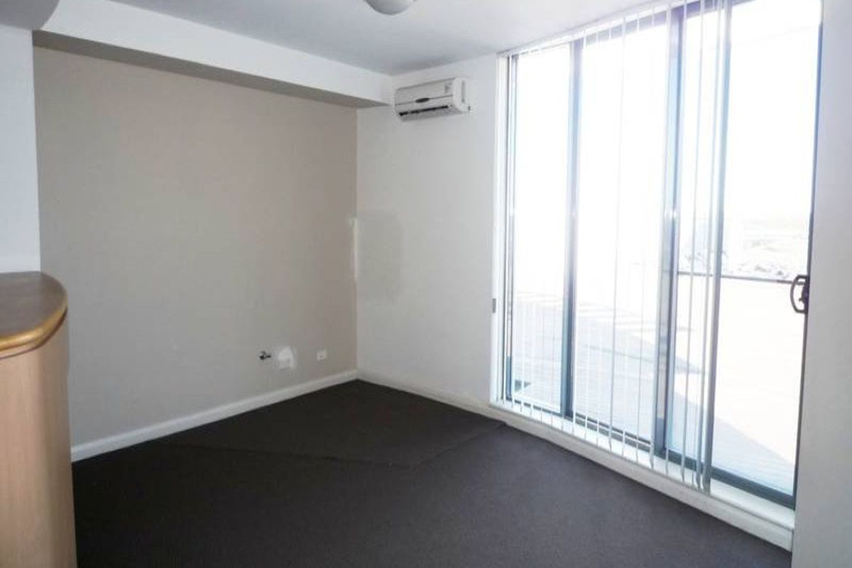99 / 27 Bennelong Road, Wentworth Point