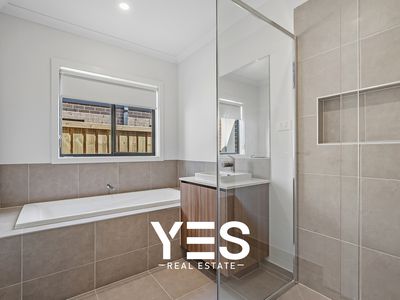 24 Balcarra Street, Clyde North