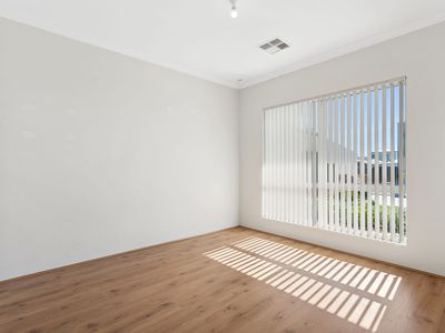 29 Donatti Retreat, Caversham