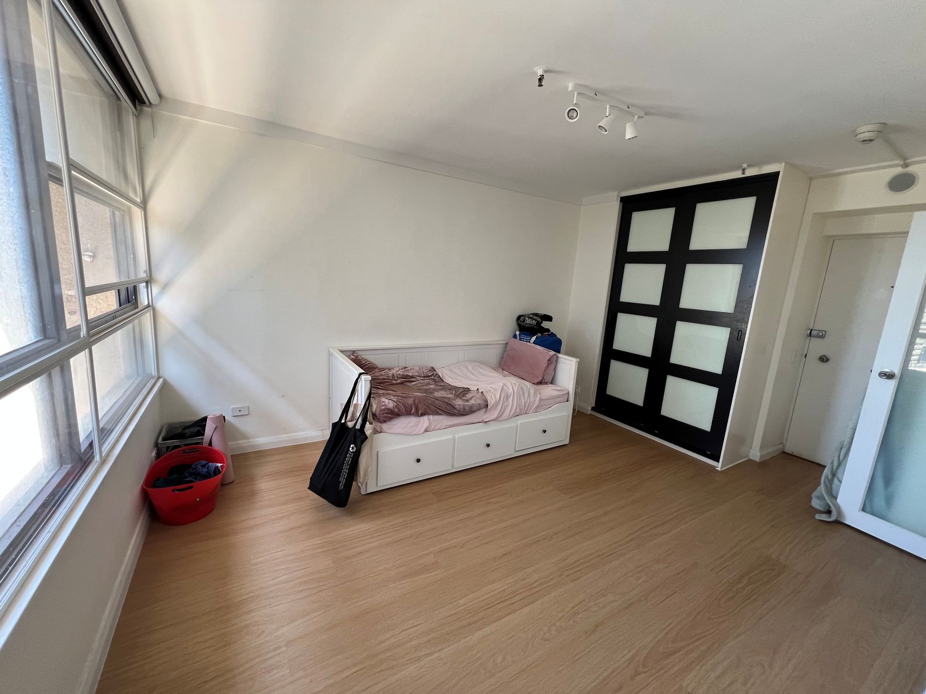 333 / 27 Park Street, Sydney