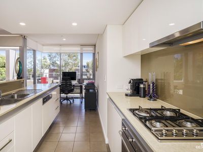 202 / 19 The Circus, Burswood