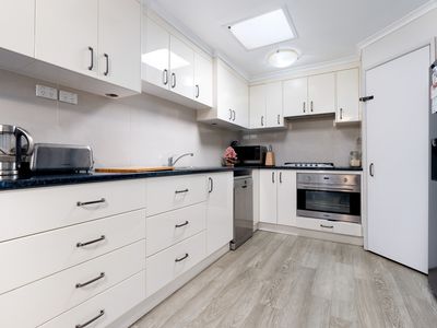 2 Kingston Road, Thurgoona