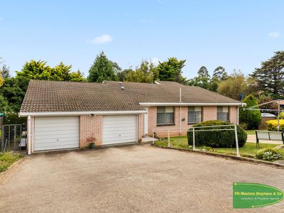8 Hanover  Crescent, Blayney