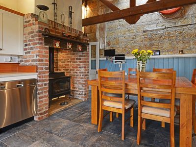 1 Granary Place, Sandford