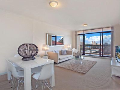 438 Anzac Parade, Kingsford