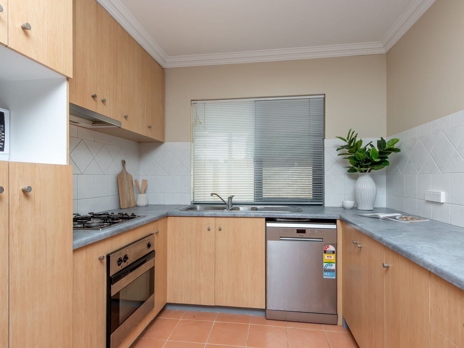 1/16 Kinsella Street, Joondanna