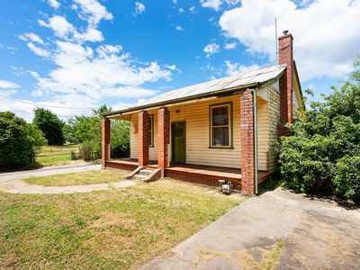 61 Main Road, Chewton