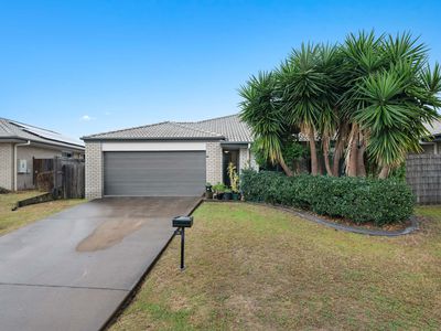 2 / 2 Darter Close, Lowood