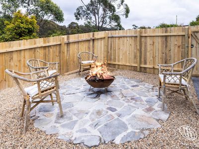4 Yabbarra Drive, Dalmeny
