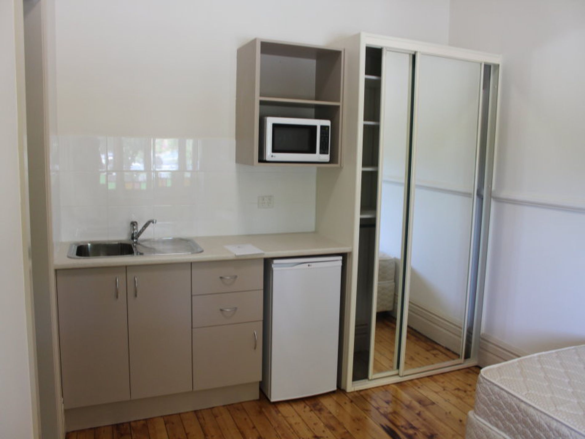 5 / 12 The Boulevarde, Lakemba