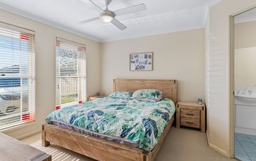 165 Blueridge Drive, Blue Haven