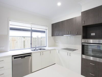126 Cooper Crescent, Rochedale