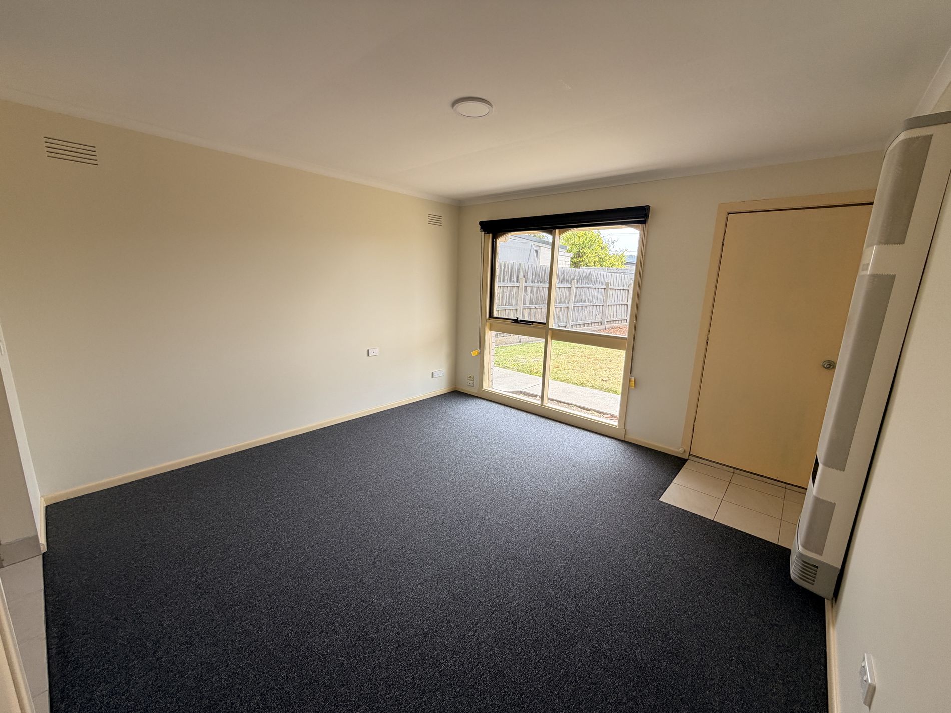 4 / 2 Mimosa Street, Newcomb