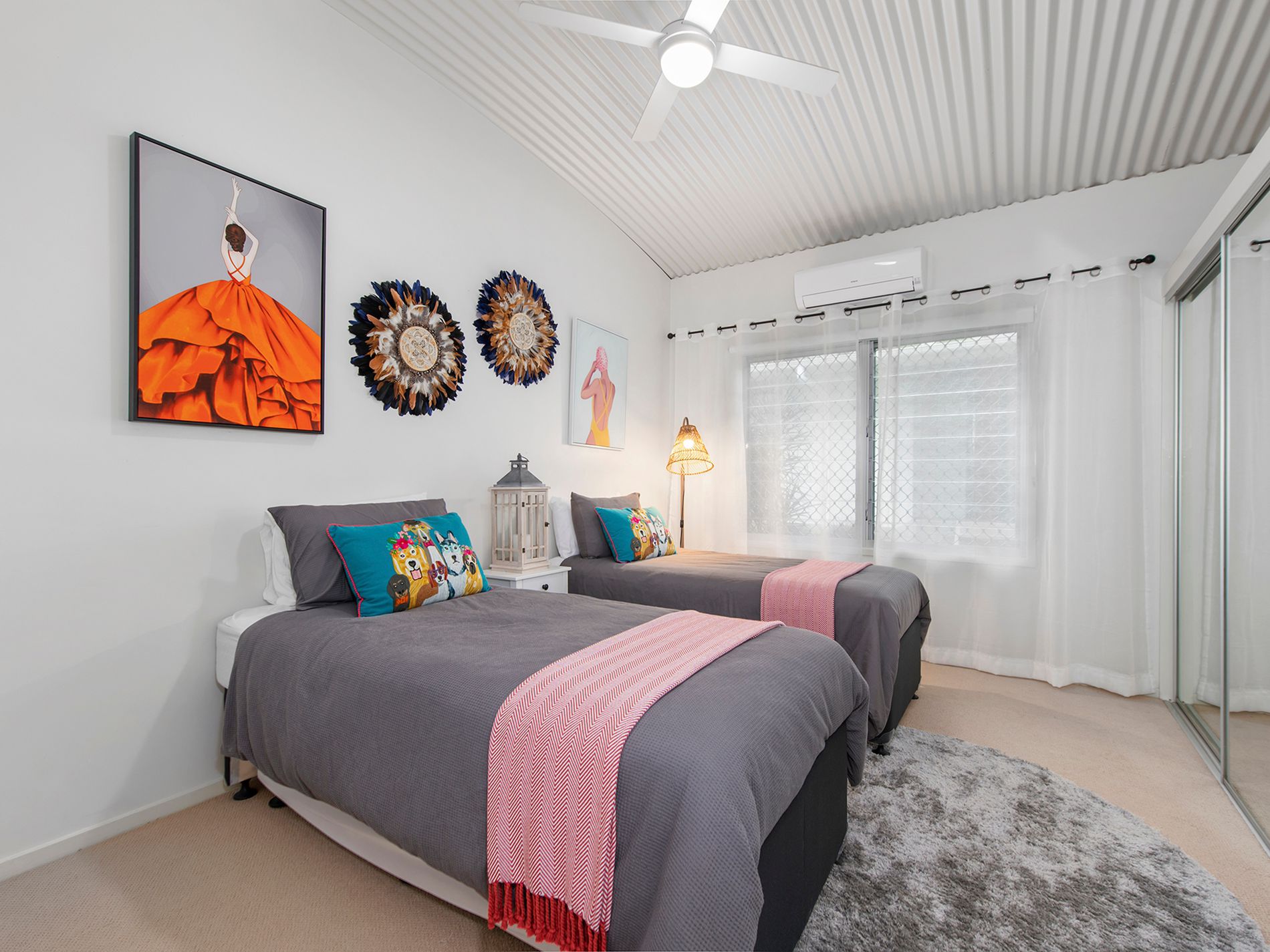 702 Casuarina Way, Casuarina