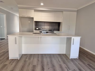 41 Ardsley Street, Manor Lakes
