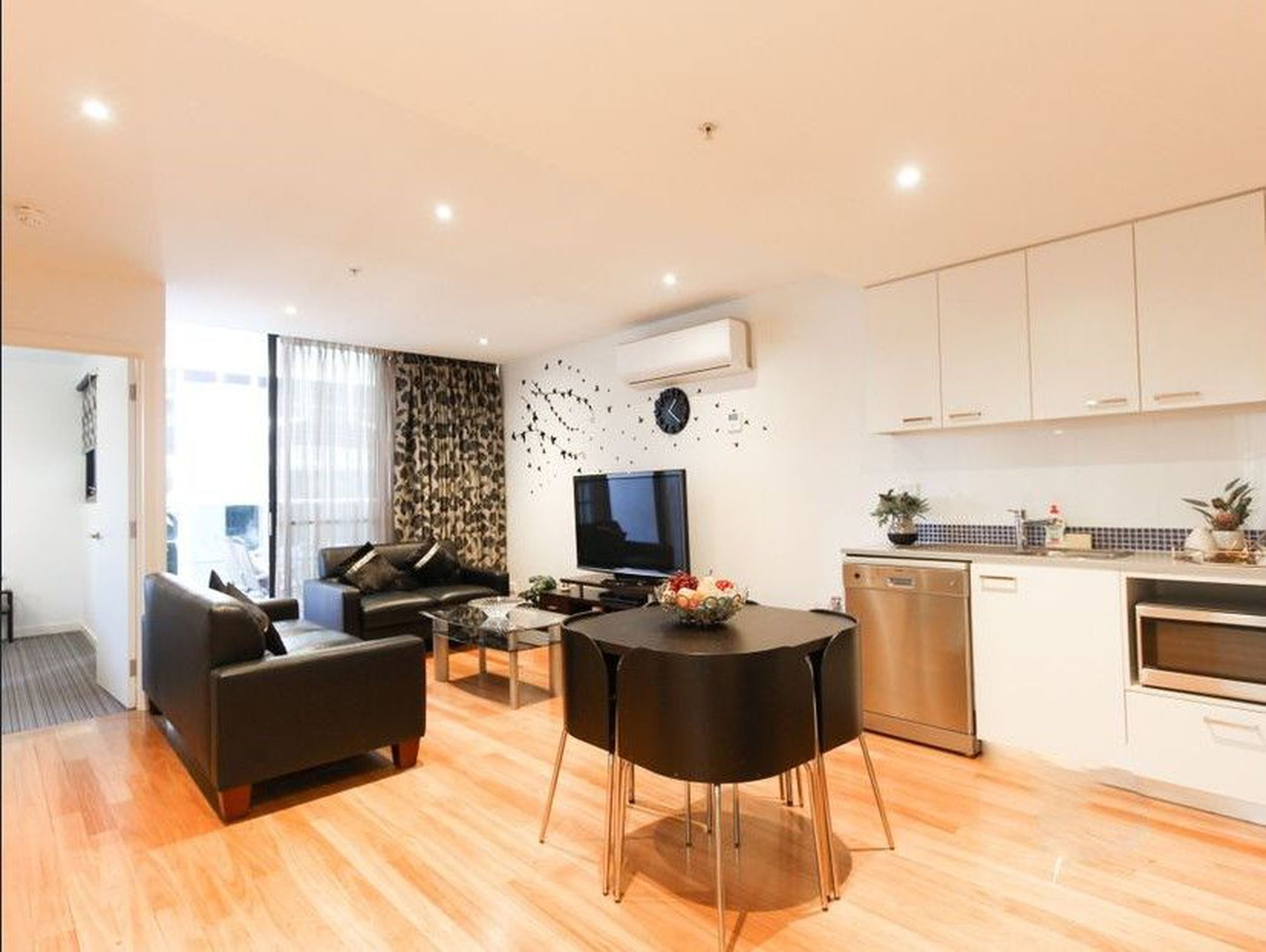 303 / 102 Waymouth Street, Adelaide