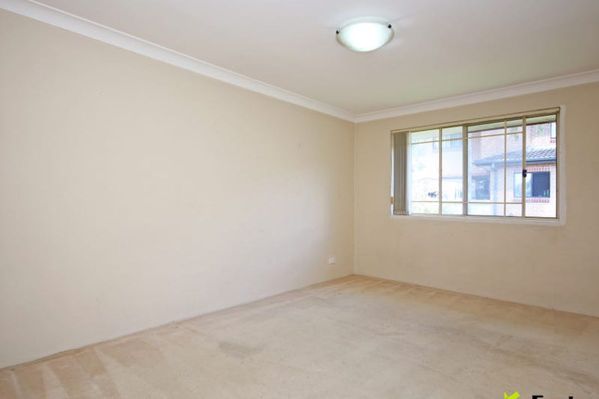 22 / 8-12 Hornsey Road, Homebush West