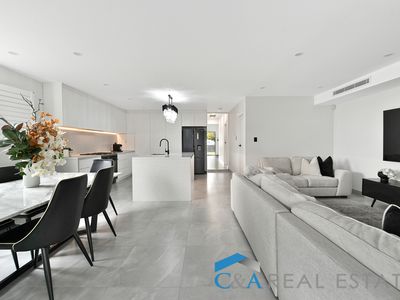 218 WATERLOO ROAD, Greenacre