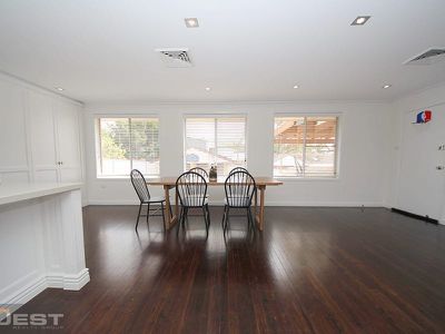 8 Amberdale Avenue, Picnic Point