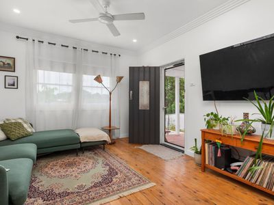 87 Cardiff Road, Elermore Vale